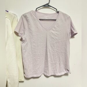Old Navy Women's Lavender V-Neck Tee